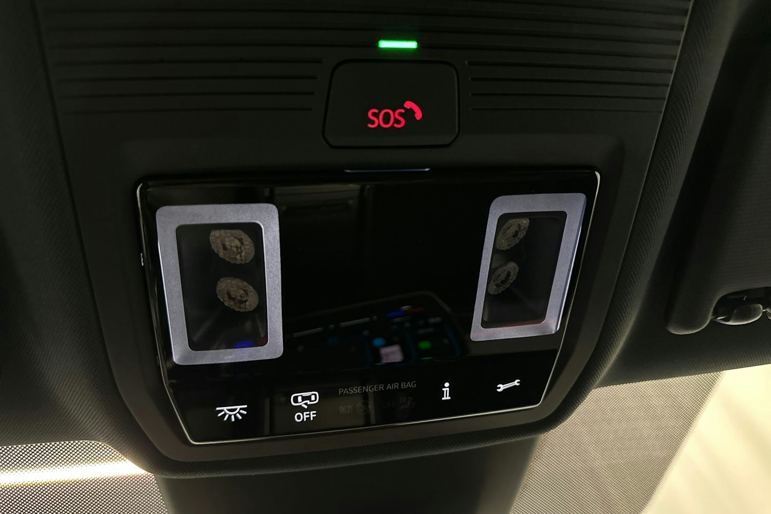 sininen Volkswagen ID.7 2025 kuva 28.