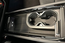 sininen Volkswagen ID.7 2025 kuva 29.