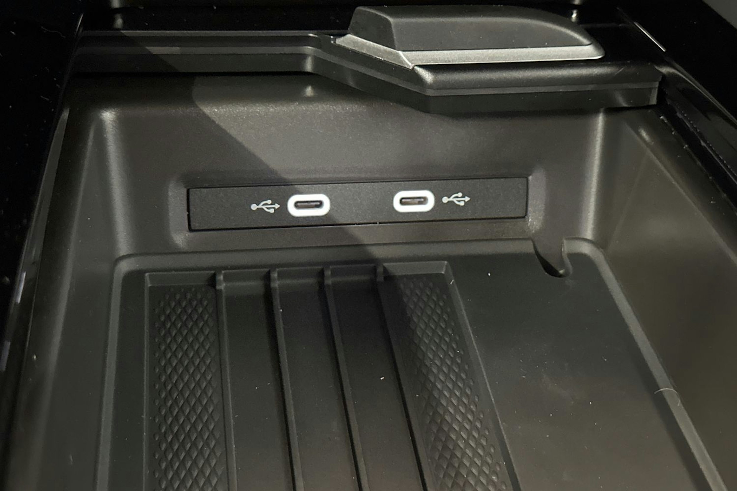 sininen Volkswagen ID.7 2025 kuva 30.