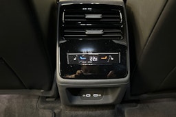 sininen Volkswagen ID.7 2025 kuva 31.