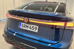sininen Volkswagen ID.7 2025 kuva 32.