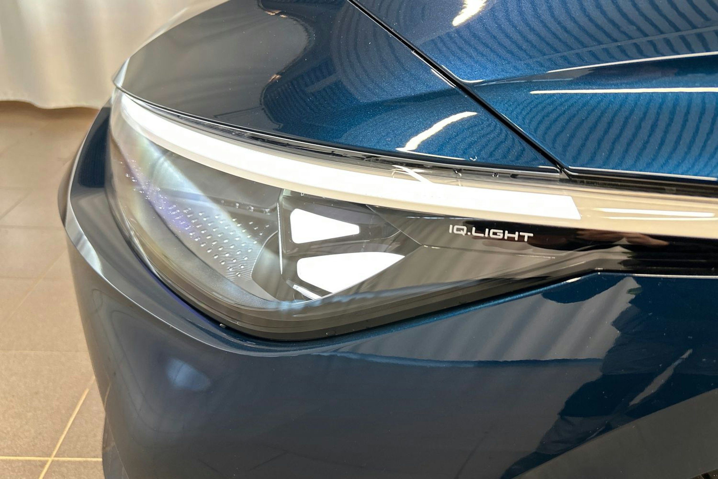 sininen Volkswagen ID.7 2025 kuva 34.