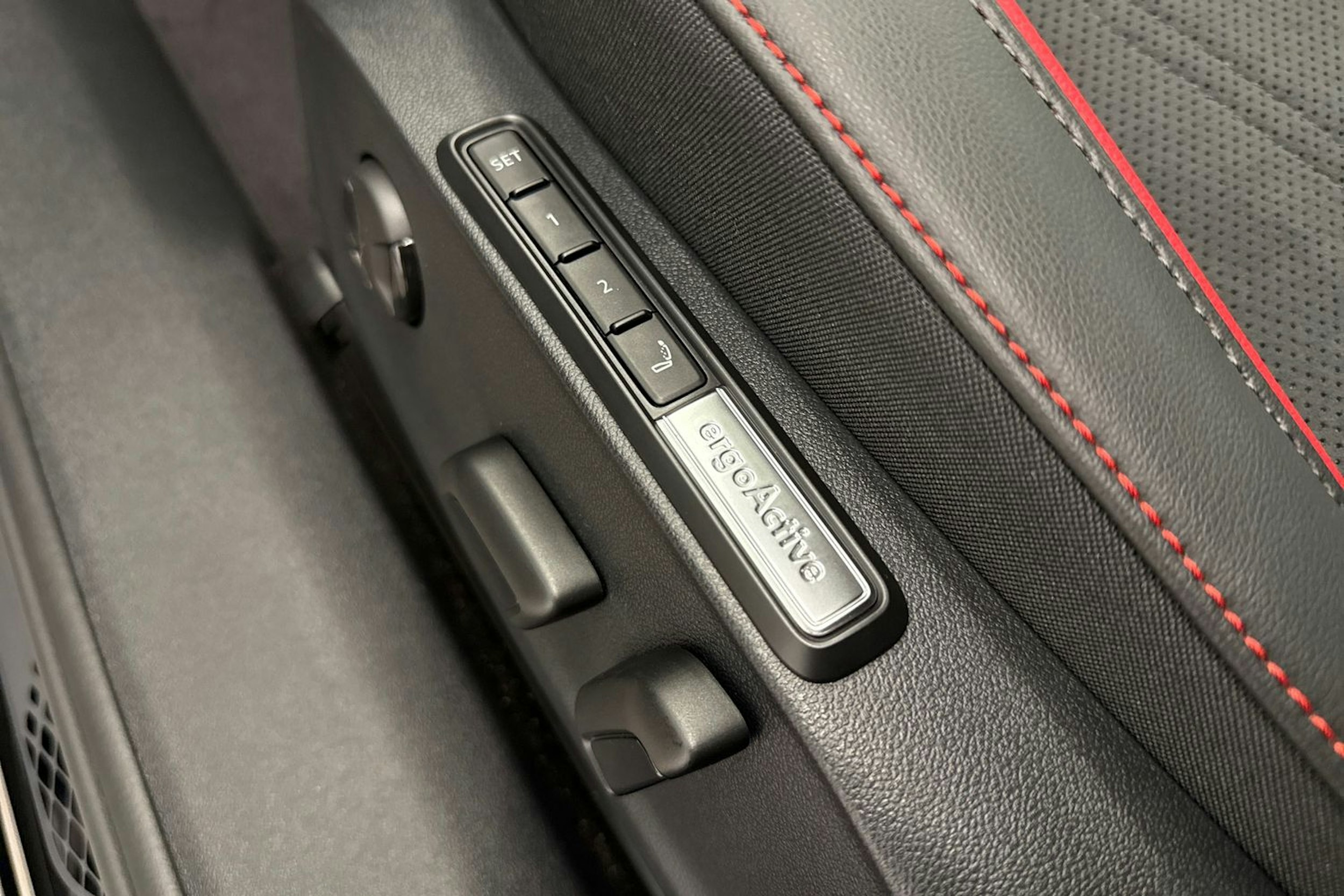 met. musta Volkswagen ID.7 2025 kuva 13.