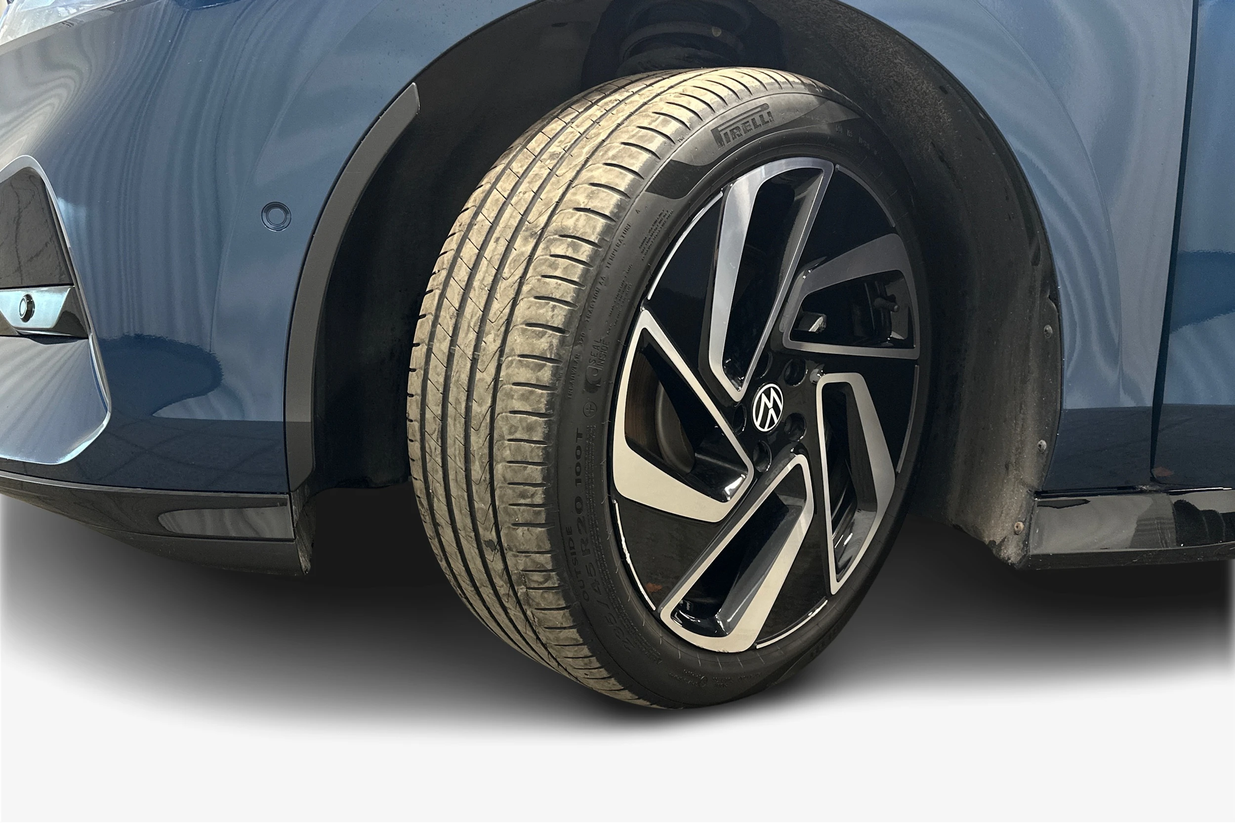 sininen Volkswagen ID.7 2025 kuva 9.
