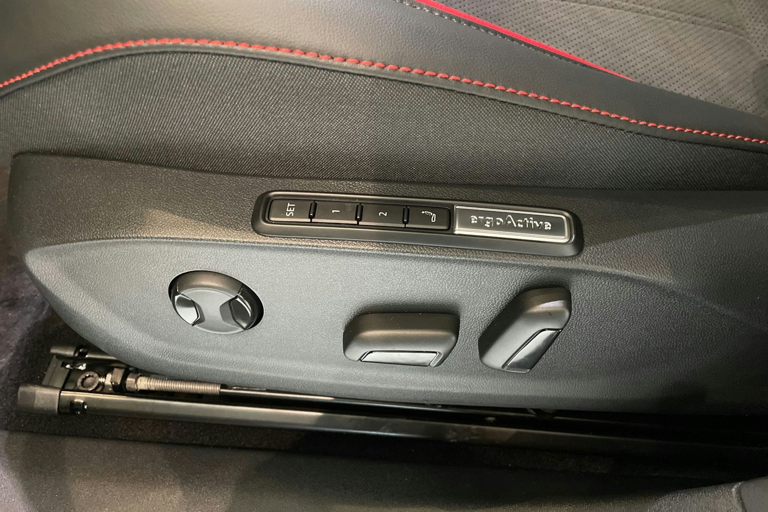 met. musta Volkswagen ID.7 2025 kuva 11.