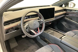 valkoinen Volkswagen ID.7 2025 kuva 6.