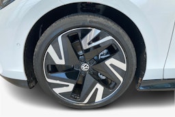 valkoinen Volkswagen ID.7 2025 kuva 9.