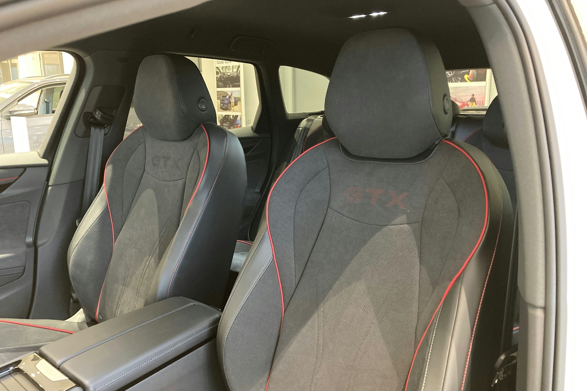 valkoinen Volkswagen ID.7 2025 kuva 11.