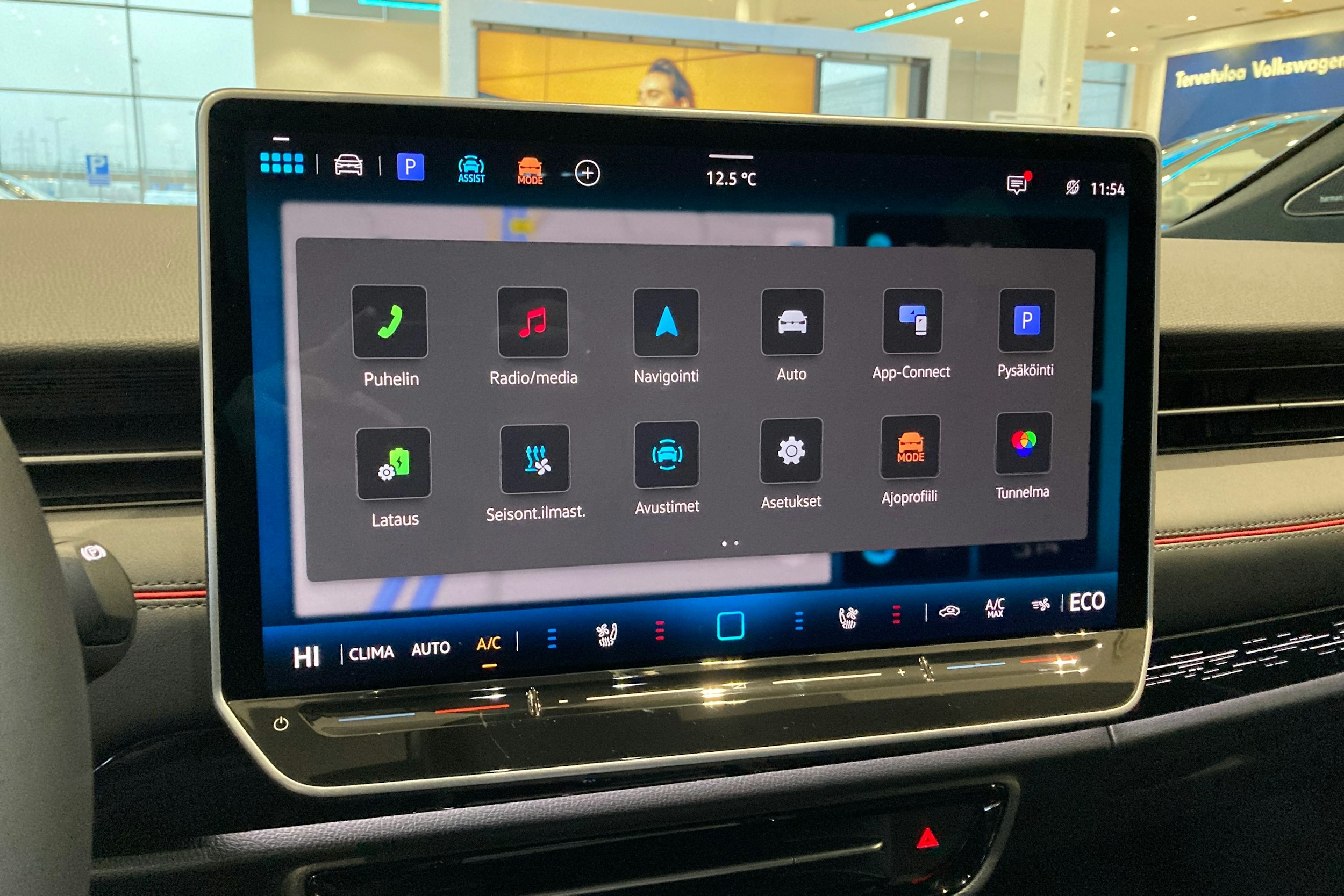 valkoinen Volkswagen ID.7 2025 kuva 16.