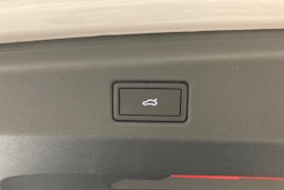 valkoinen Volkswagen ID.7 2025 kuva 21.