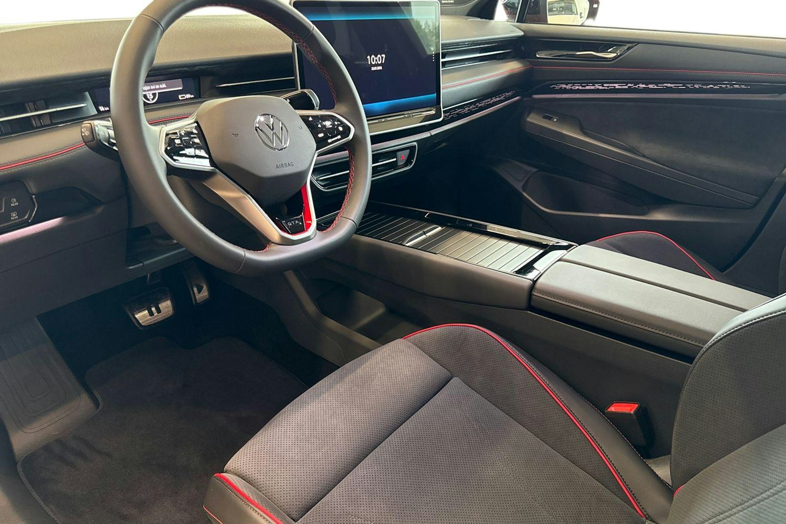punainen Volkswagen ID.7 2025 kuva 6.