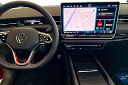 punainen Volkswagen ID.7 2025 kuva 7.