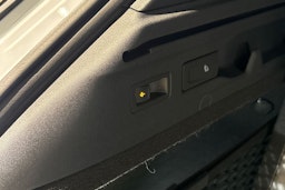 valkoinen Volkswagen ID.7 2025 kuva 15.