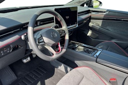 sininen Volkswagen ID.7 2025 kuva 6.