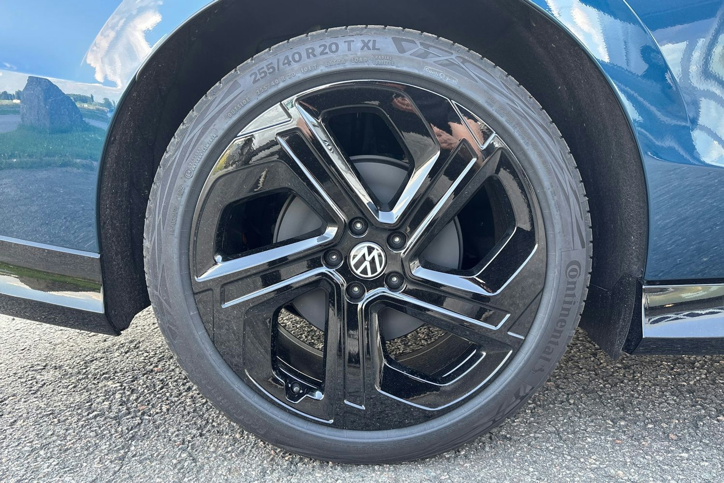 sininen Volkswagen ID.7 2025 kuva 9.