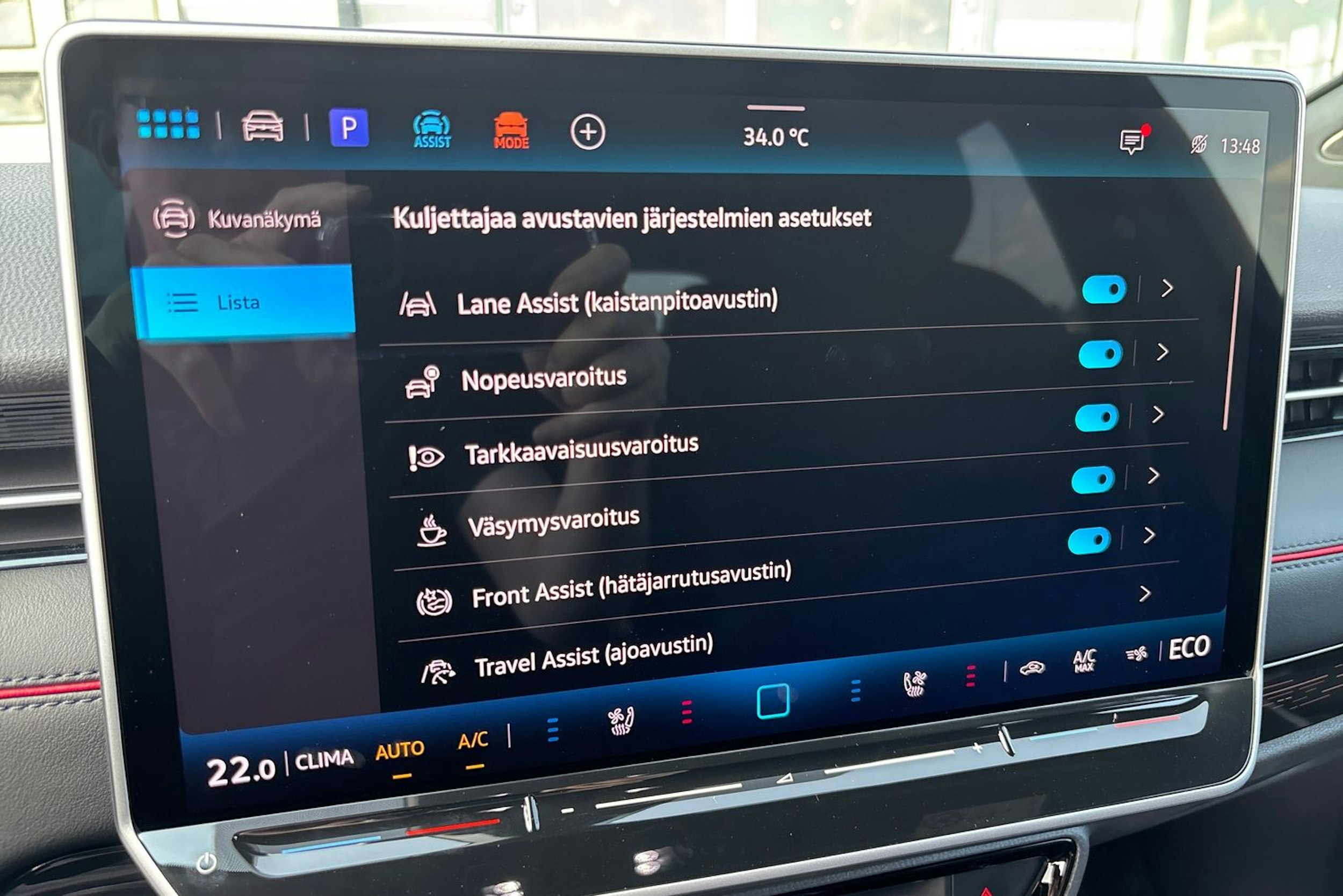 sininen Volkswagen ID.7 2025 kuva 17.