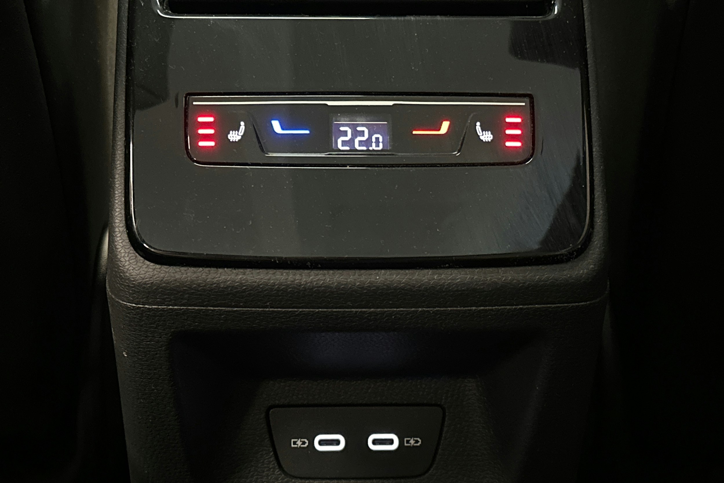 musta Volkswagen ID.7 2025 kuva 17.