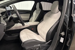 musta Volkswagen ID.7 2025 kuva 18.
