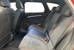 punainen Volkswagen ID.7 2025 kuva 10.