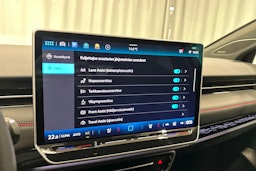 punainen Volkswagen ID.7 2025 kuva 21.
