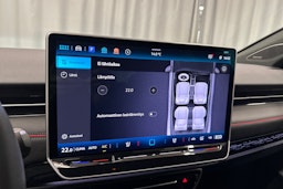 punainen Volkswagen ID.7 2025 kuva 24.