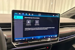punainen Volkswagen ID.7 2025 kuva 25.