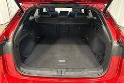punainen Volkswagen ID.7 2025 kuva 33.