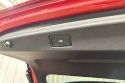 punainen Volkswagen ID.7 2025 kuva 34.