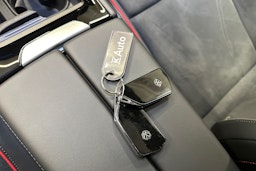 punainen Volkswagen ID.7 2025 kuva 38.