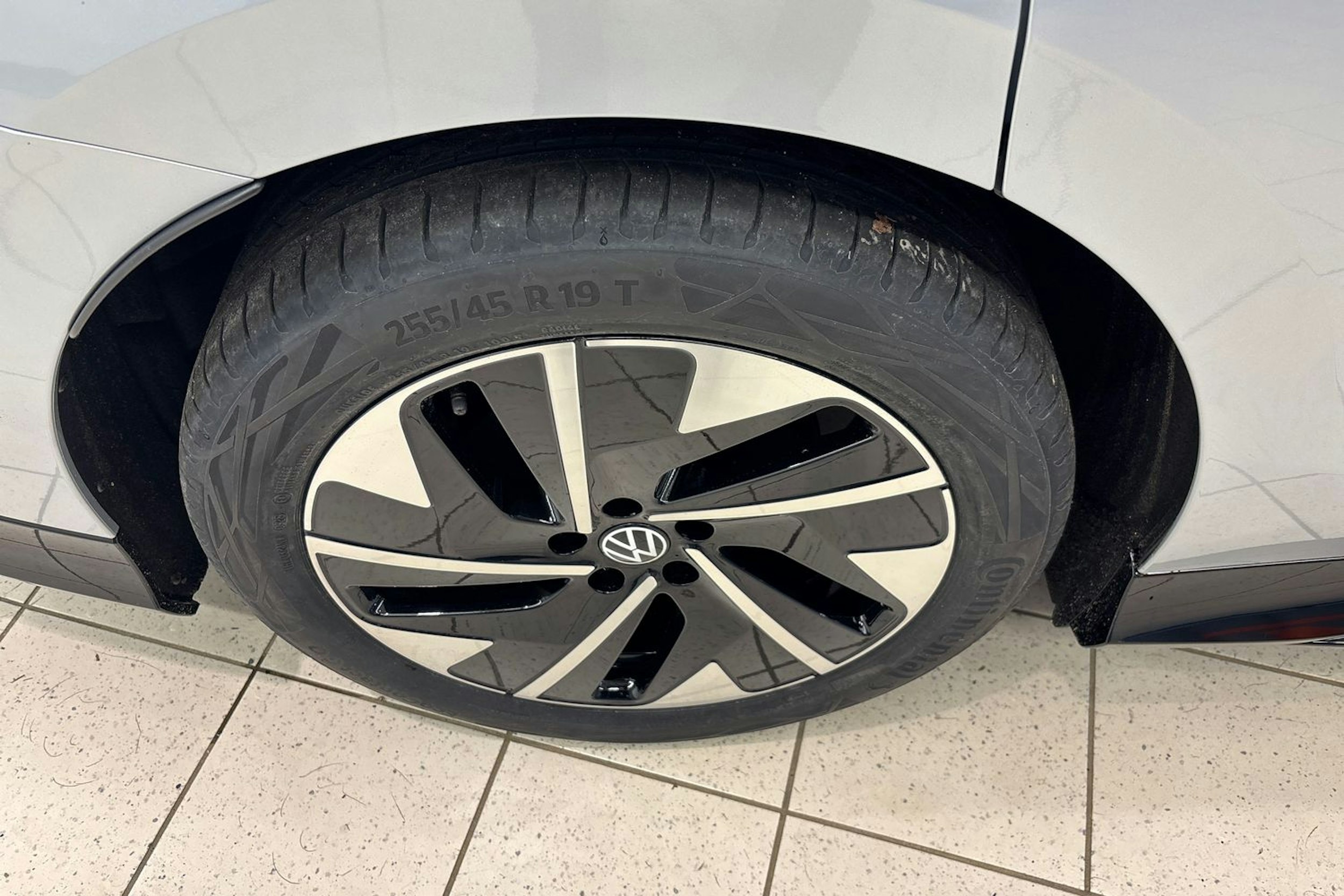 harmaa Volkswagen ID.7 2026 kuva 10.