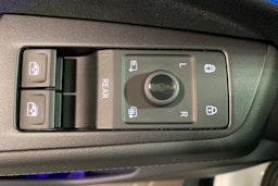 valkoinen Volkswagen ID.7 2025 kuva 18.