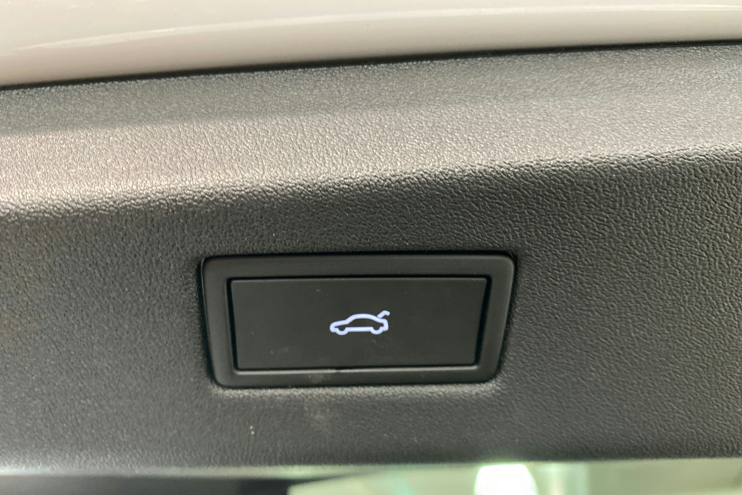 valkoinen Volkswagen ID.7 2025 kuva 20.