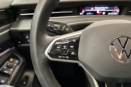 sininen Volkswagen ID.7 2025 kuva 11.
