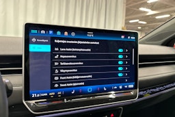 sininen Volkswagen ID.7 2025 kuva 16.