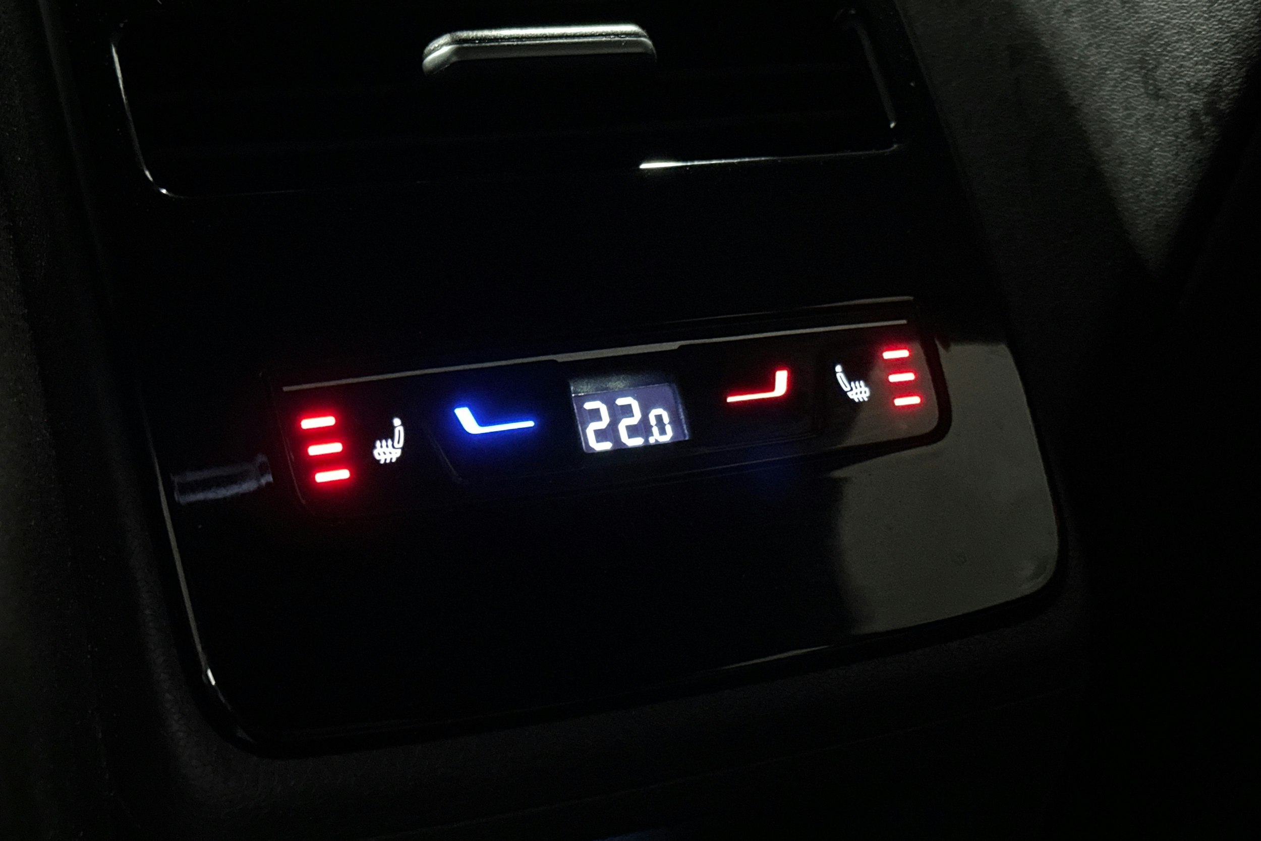 musta Volkswagen ID.7 2025 kuva 17.
