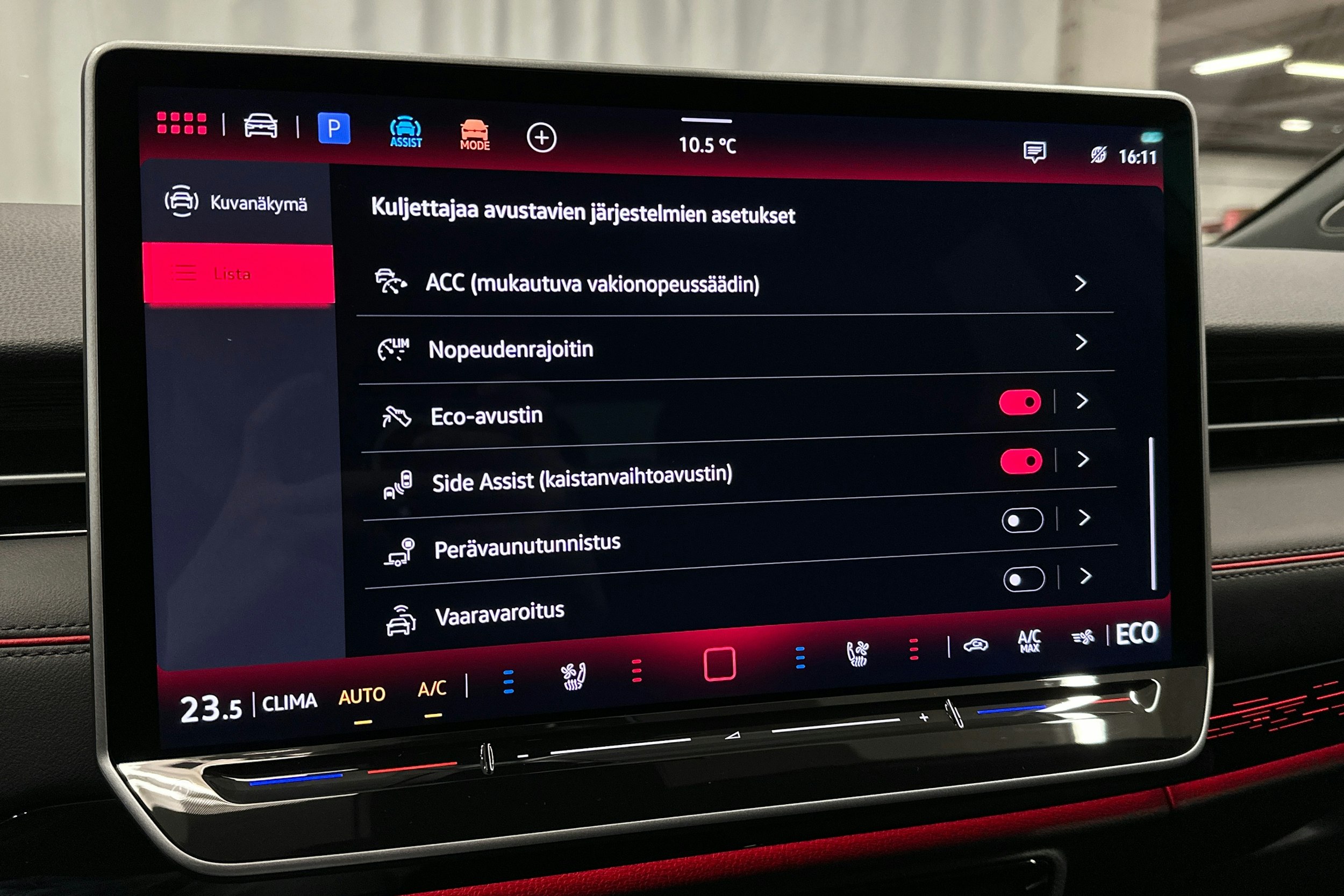 musta Volkswagen ID.7 2025 kuva 31.