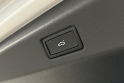 valkoinen Volkswagen ID.7 2025 kuva 15.