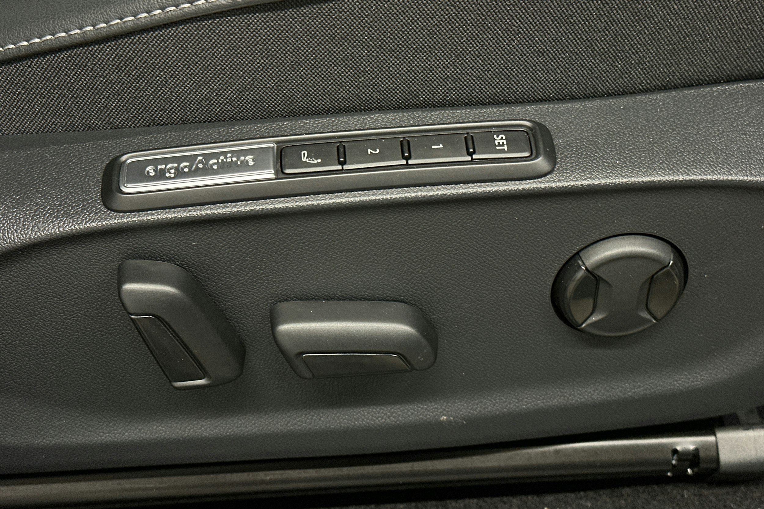 valkoinen Volkswagen ID.7 2025 kuva 20.