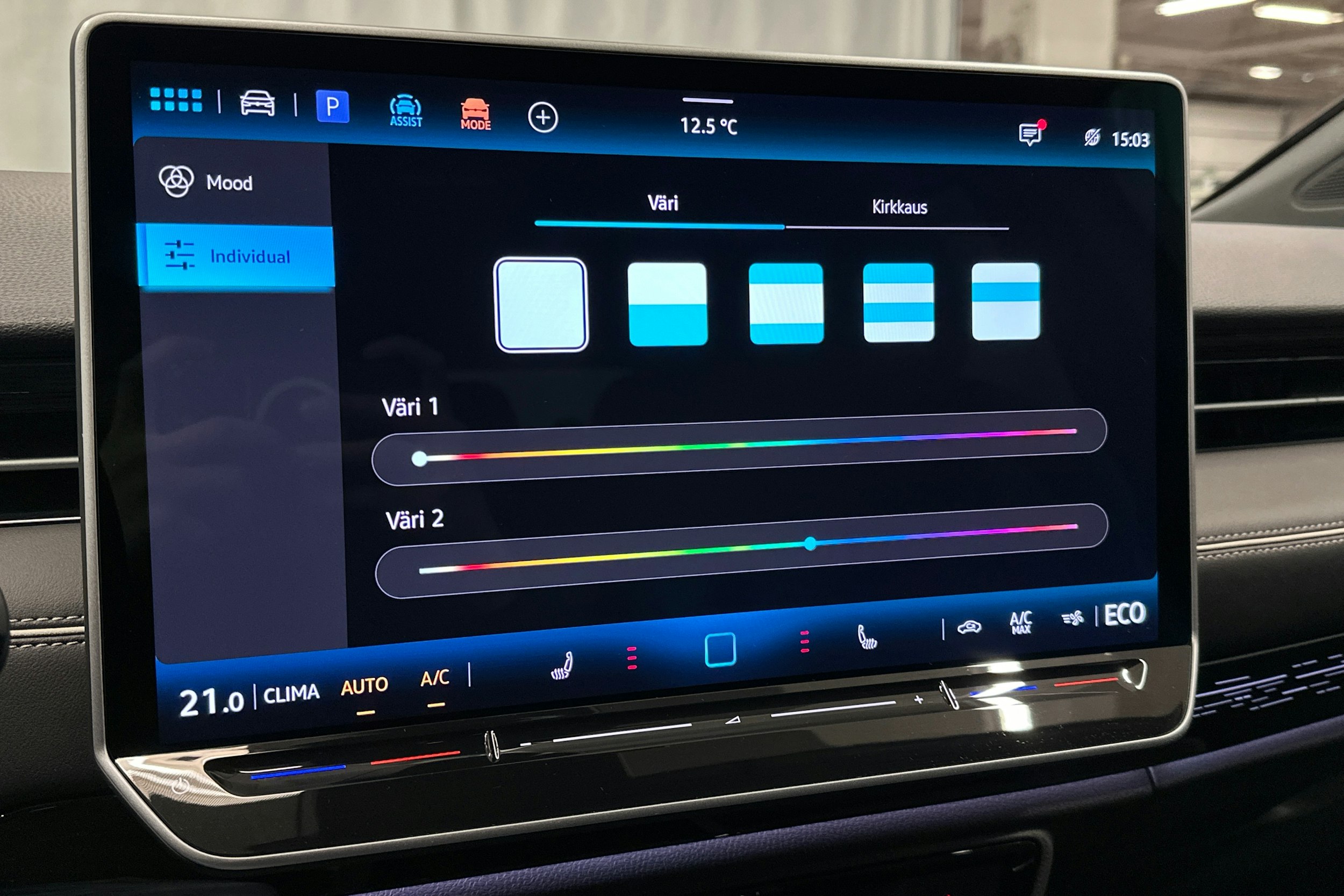 valkoinen Volkswagen ID.7 2025 kuva 33.