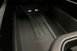 valkoinen Volkswagen ID.7 2025 kuva 36.