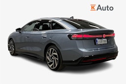 sininen Volkswagen ID.7 2025 kuva 2.