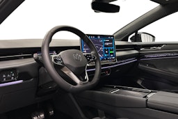 sininen Volkswagen ID.7 2025 kuva 6.