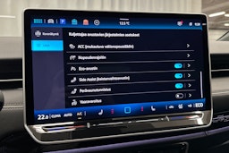 sininen Volkswagen ID.7 2025 kuva 28.