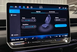 sininen Volkswagen ID.7 2025 kuva 30.