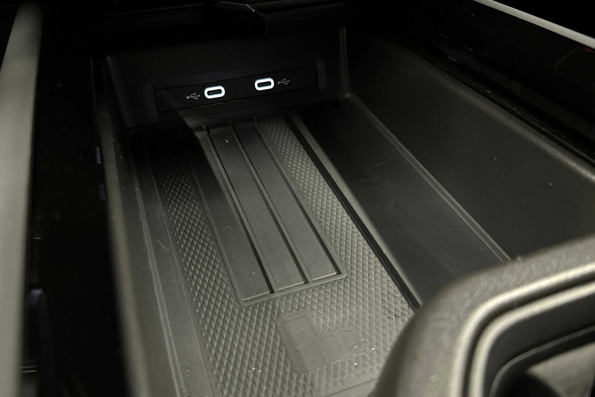 sininen Volkswagen ID.7 2025 kuva 32.