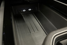 sininen Volkswagen ID.7 2025 kuva 32.