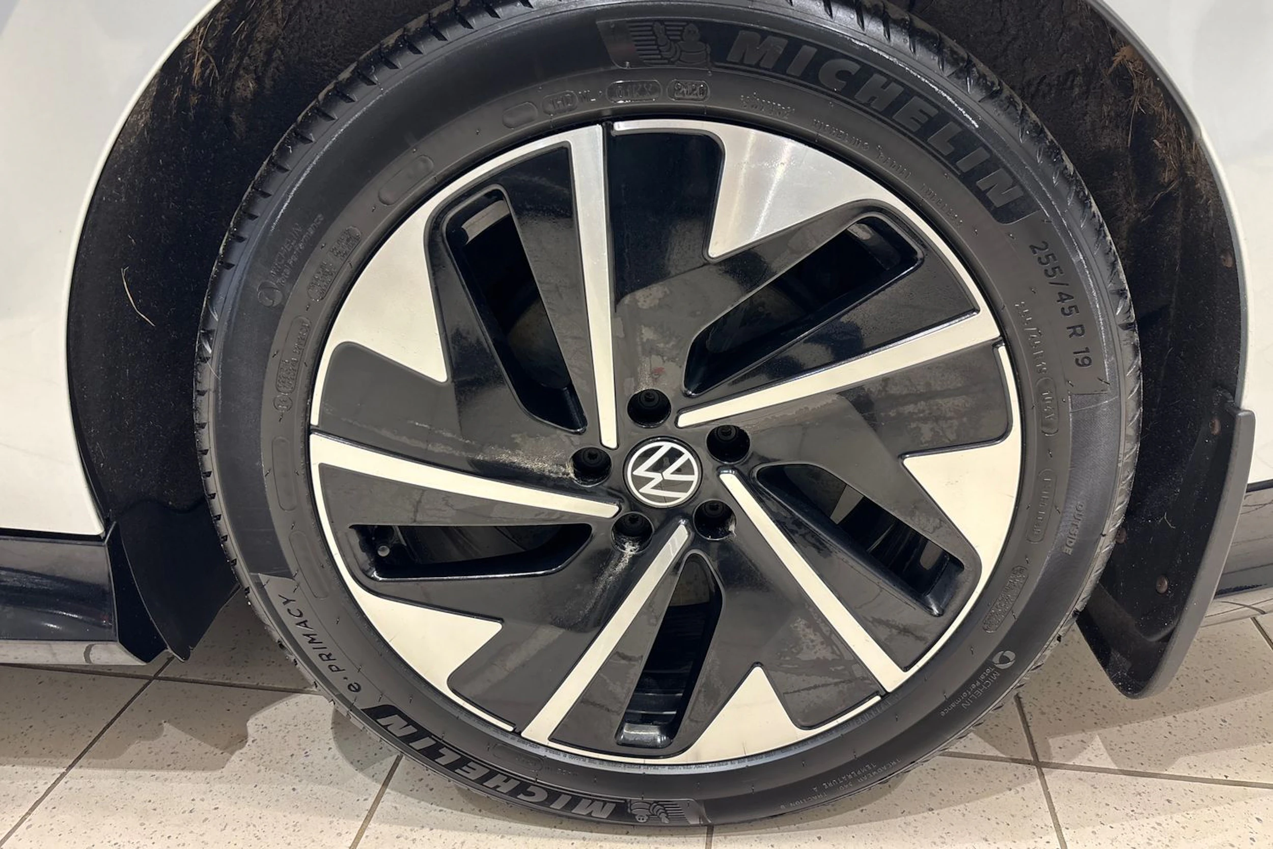 harmaa Volkswagen ID.7 2025 kuva 31.