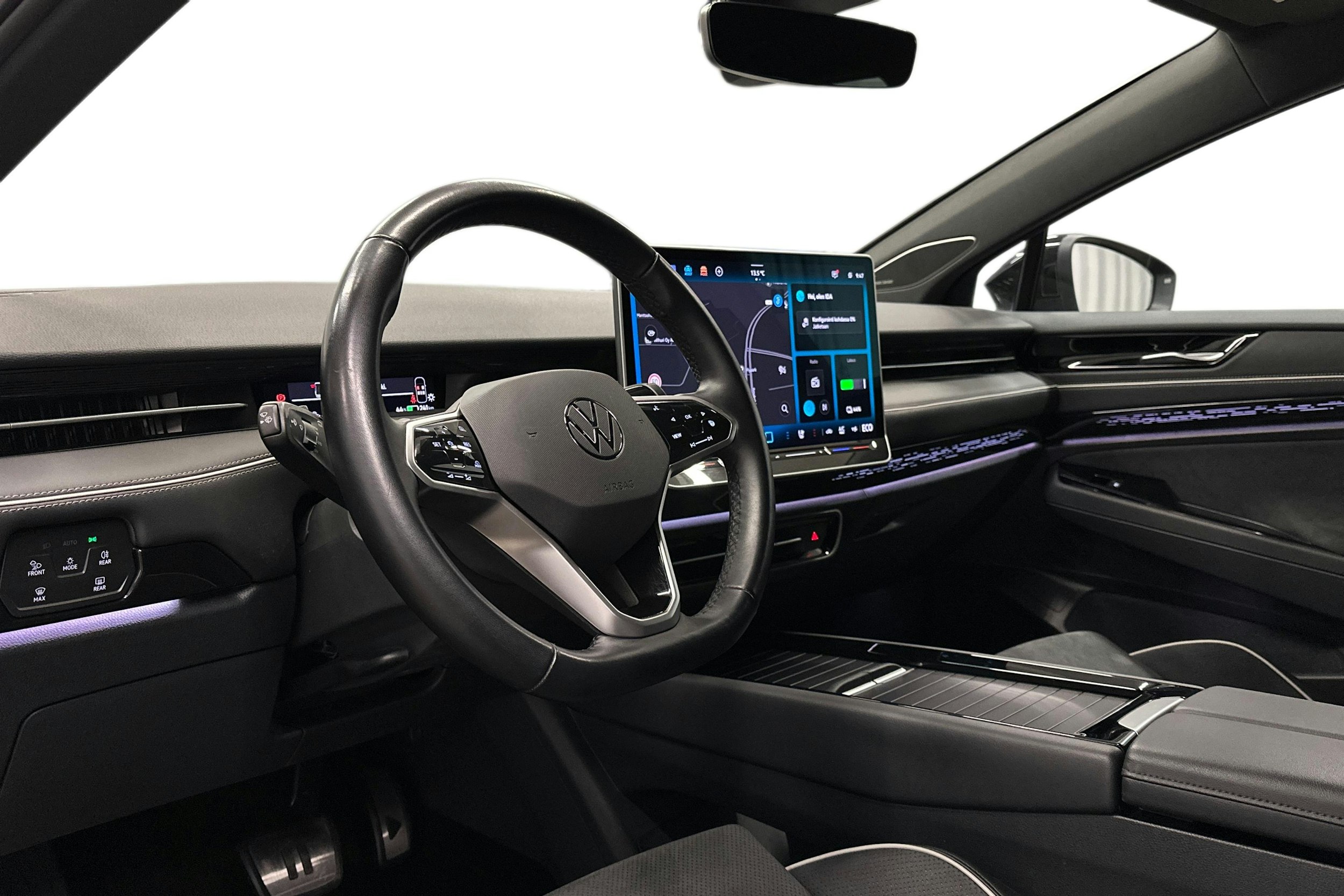 sininen Volkswagen ID.7 2025 kuva 7.