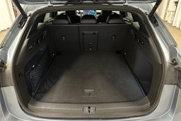 sininen Volkswagen ID.7 2025 kuva 14.