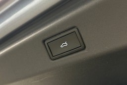 sininen Volkswagen ID.7 2025 kuva 15.